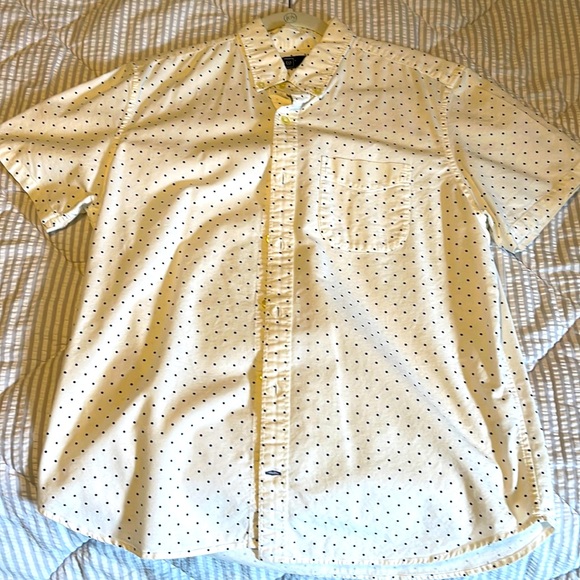 Gap Polka dot short sleeve button up dress shirt - Picture 1 of 2